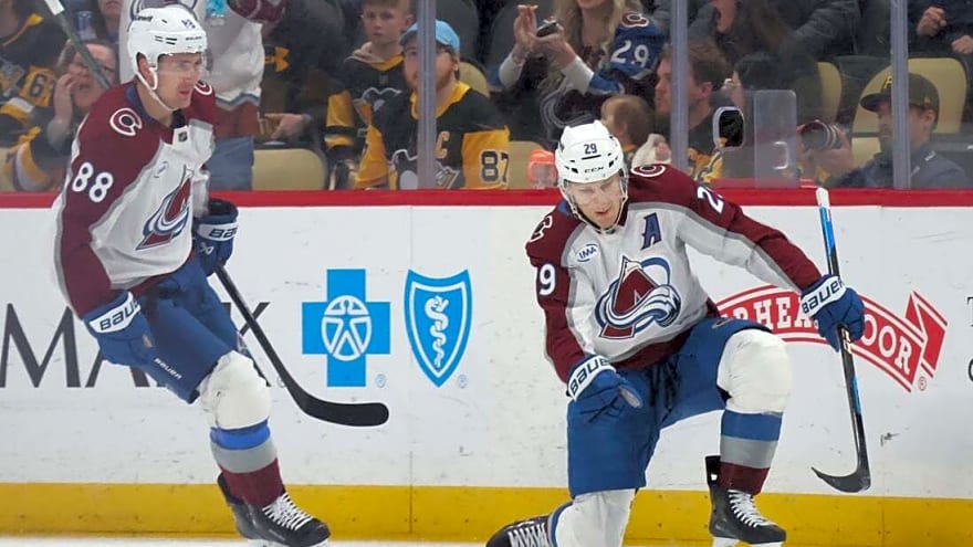 Avs go for two-game sweep of Jets with President's Trophy in sight