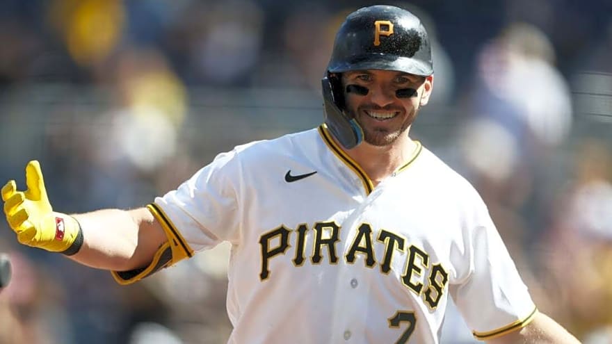 Jake Mangum, Nick Gonzales help Pirates outlast Twins