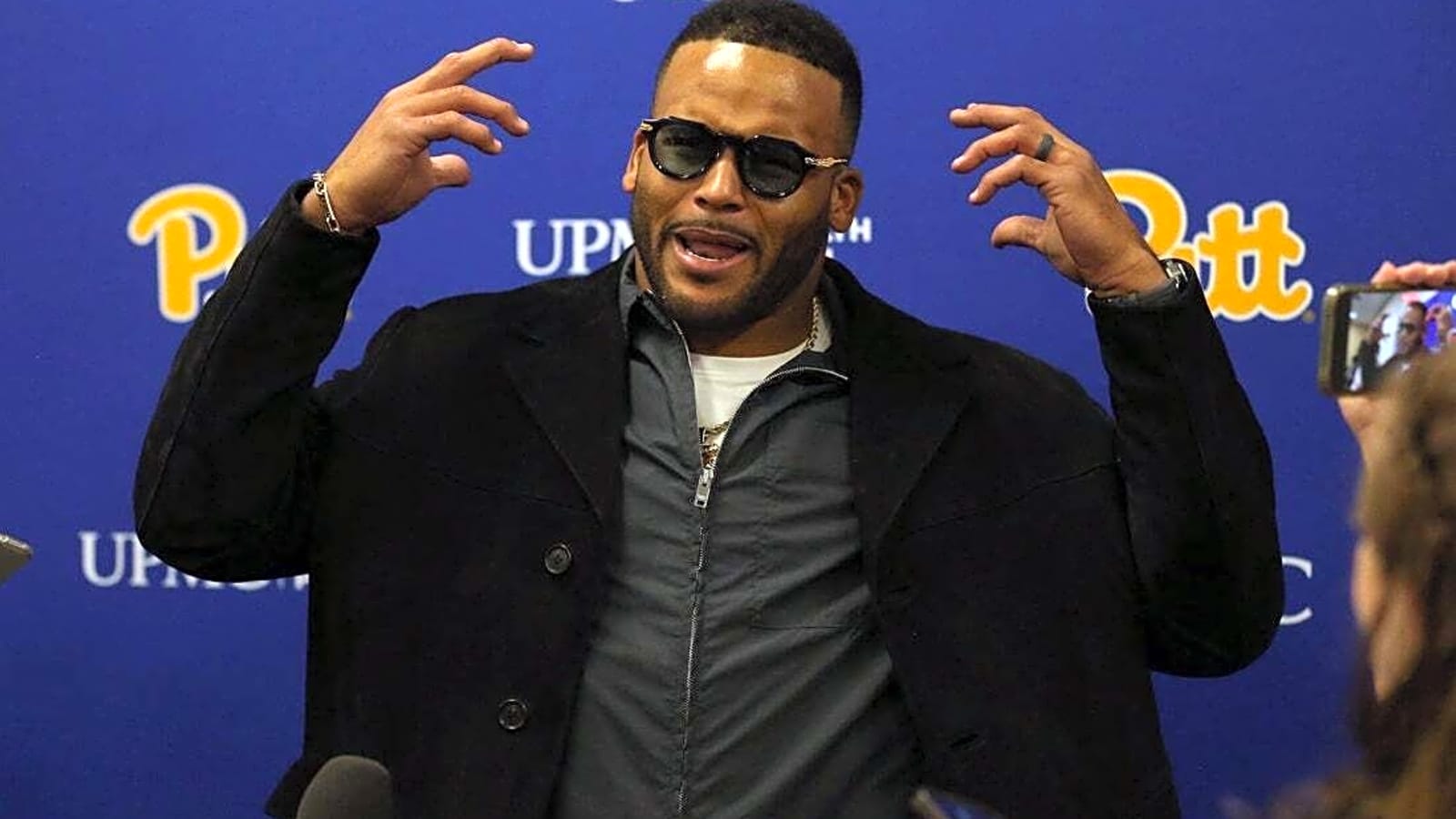 Rams' Sean McVay opens door to Aaron Donald comeback