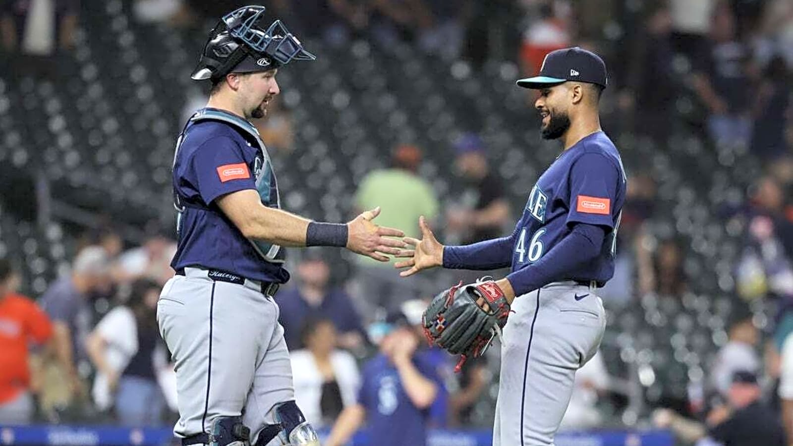 Mariners seek to claim series against sputtering Astros