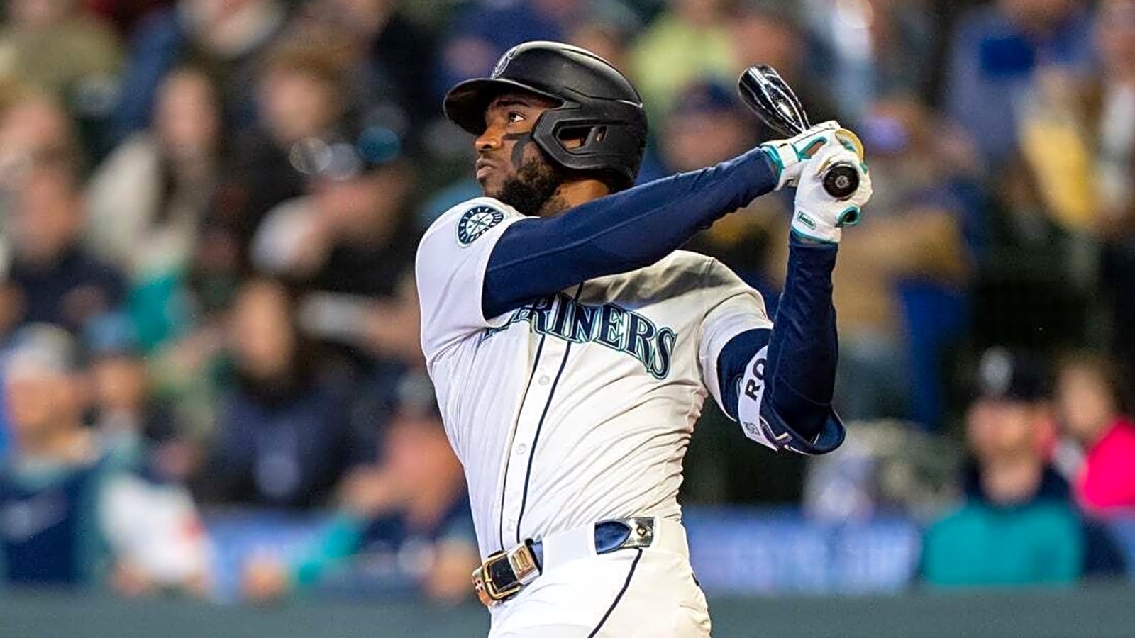 Mariners&#39; Victor Robles ejected for throwing bat at Triple-A pitcher
