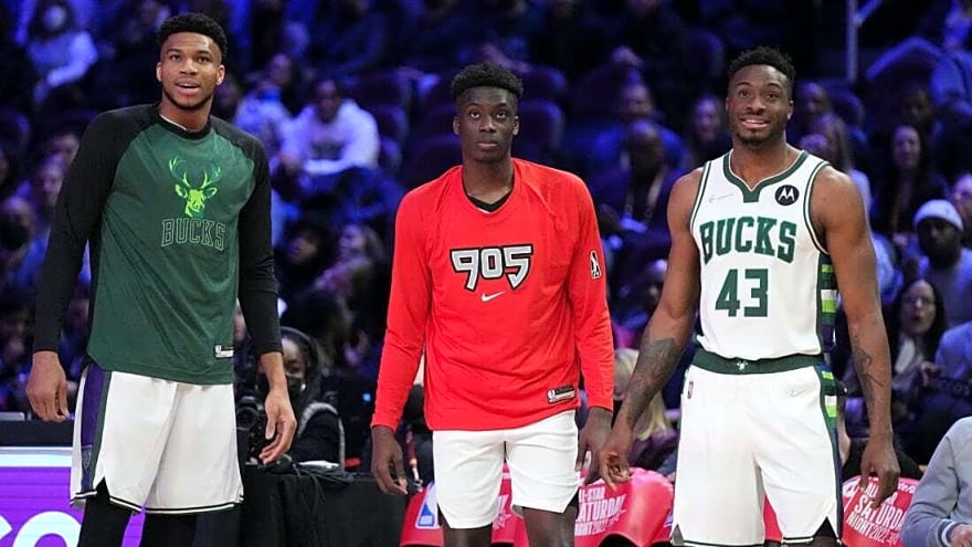 Report: Bucks signing third Antetokounmpo brother, Alex
