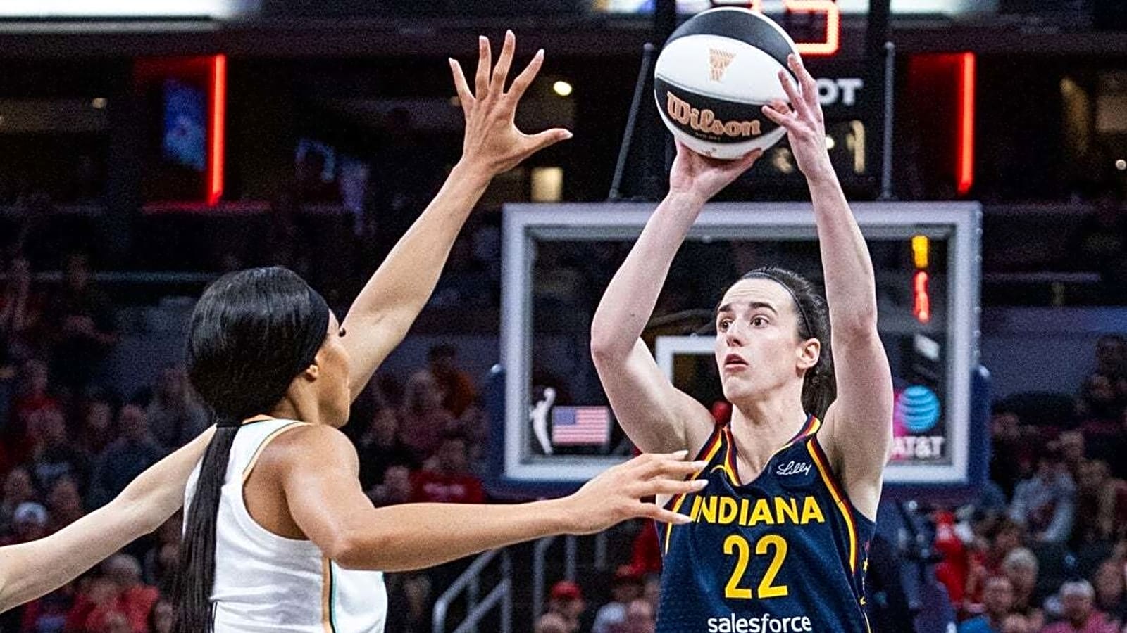 Caitlin Clark dominates in return, Fever topple Liberty