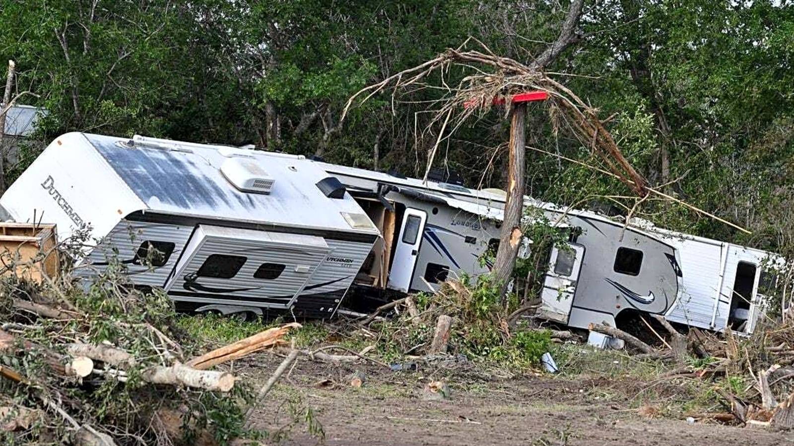 Vikings, Chiefs owners donating to Texas flood recovery efforts