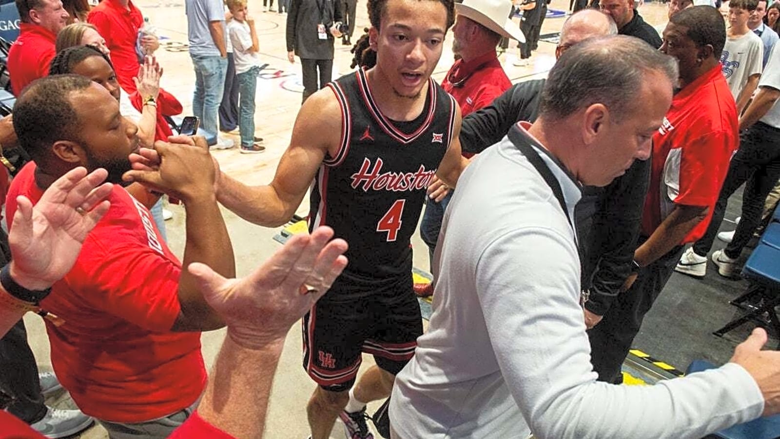 No. 2 Houston pummels lowly Rider in dominant 46-point win