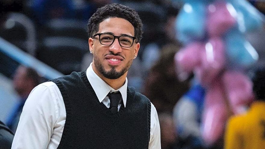 Pacers coach: G Tyrese Haliburton has shingles