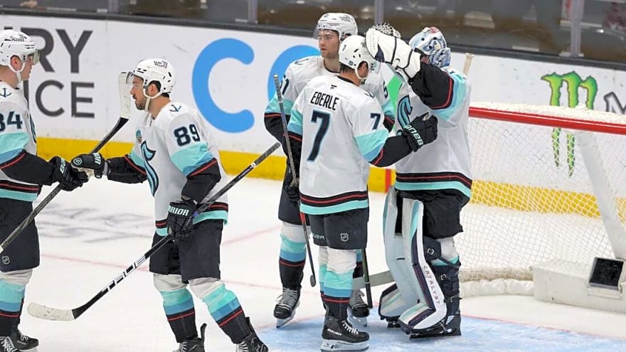 NHL roundup: Kraken stun Ducks with two goals in 3rd