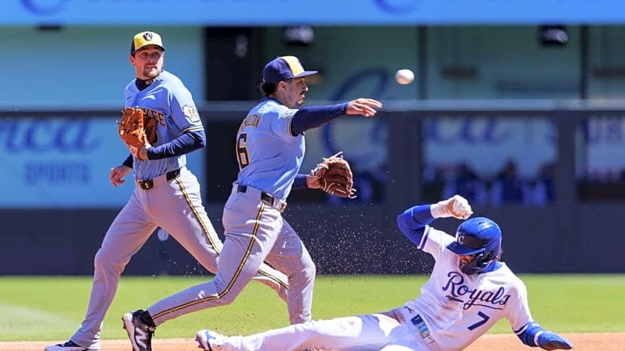 Garrett Mitchell lifts Brewers over Royals