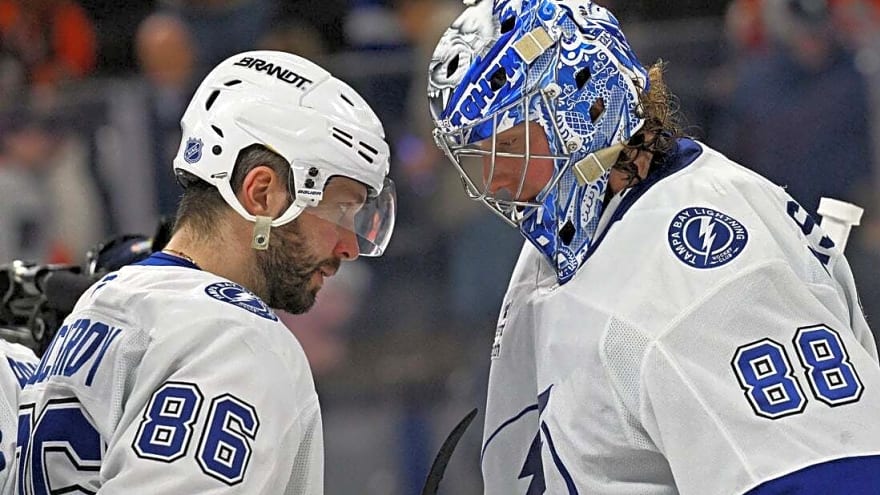 Nikita Kucherov, Lightning chase 10th straight win in Flyers rematch