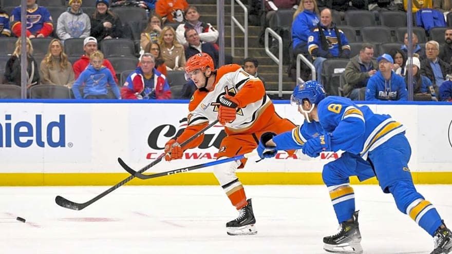 Ducks cruise to easy win over struggling Blues