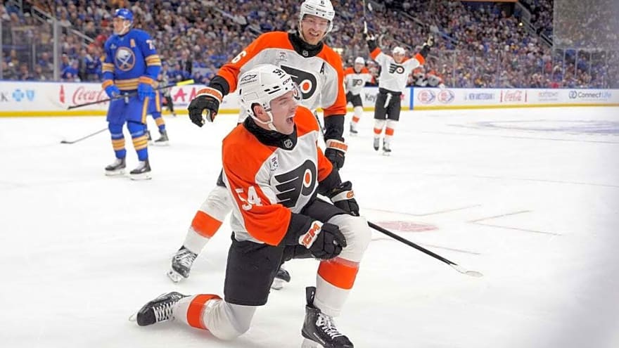 Newcomer Cole Knuble anchors Flyers’ third straight win over Sabres