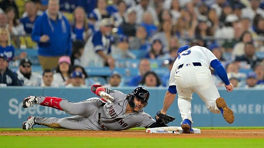 Edwin Diaz closes Dodgers' second straight win over D-backs