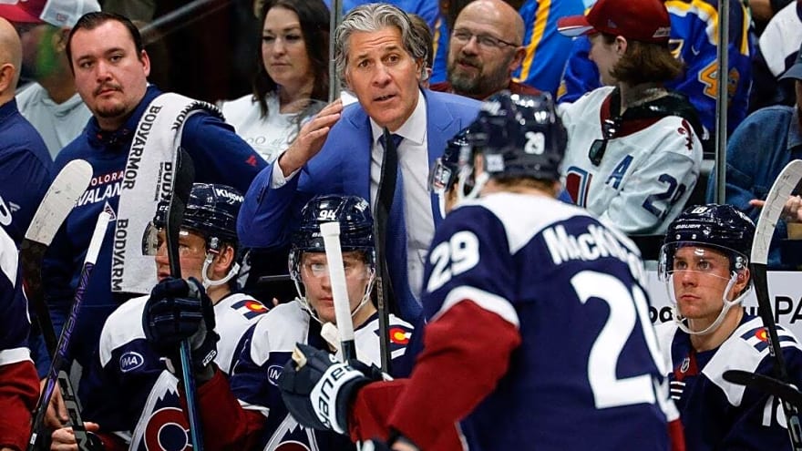 Goalie decision looms large for Avalanche in Game 4