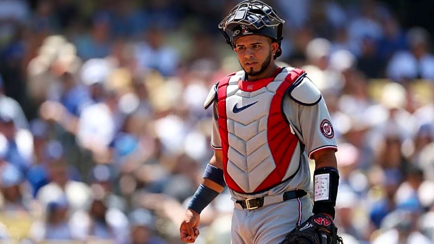 Nationals C Keibert Ruiz lands on IL with head contusion