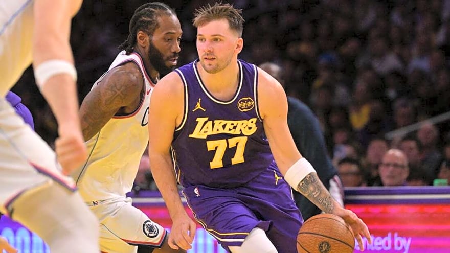 Mavs&#39; Anthony Davis hopes to return for matchup with Lakers