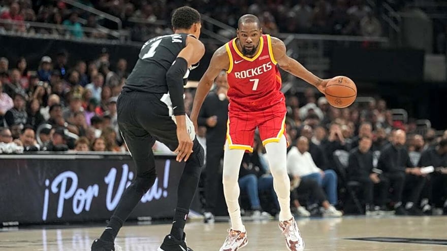Rockets, Hawks vie to remain undefeated in new season