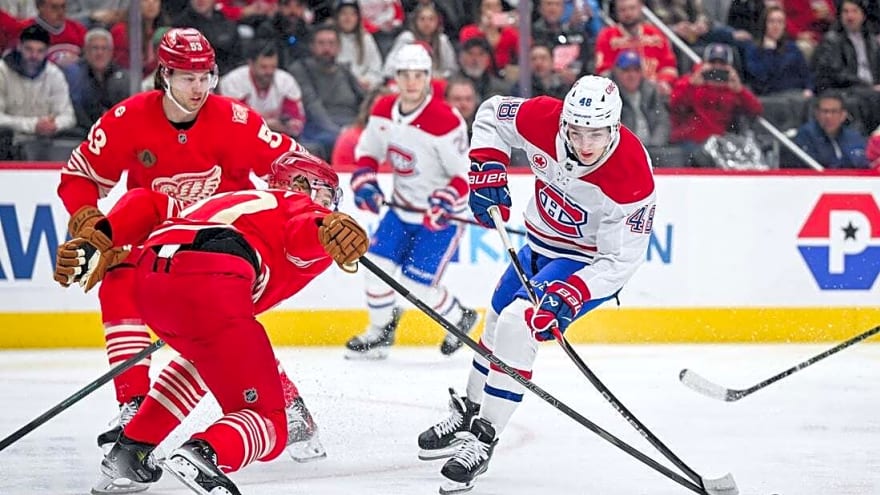 Alex DeBrincat all the Red Wings need to take down Canadiens