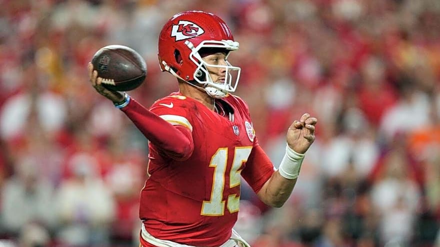 Resurgent Chiefs try to surpass .500 vs. Raiders