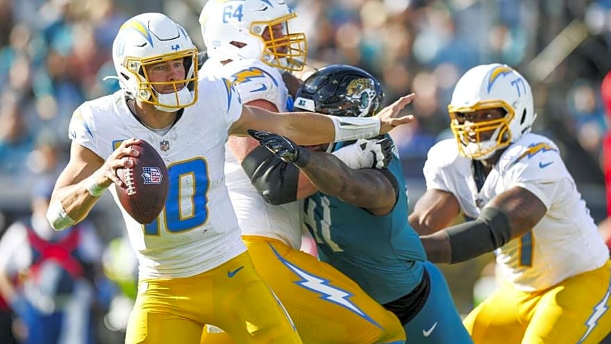 Chargers, Raiders both trying to fix pass-protection issues