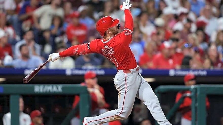 Taylor Ward&#39;s two-run homer pushes Angels past Phillies