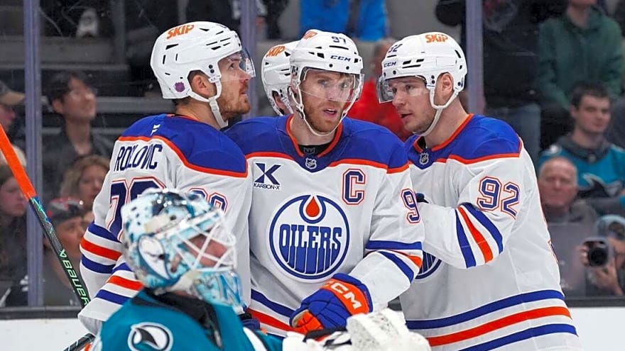Connor McDavid racks up 3 goals, 5 points as Oilers trounce Sharks