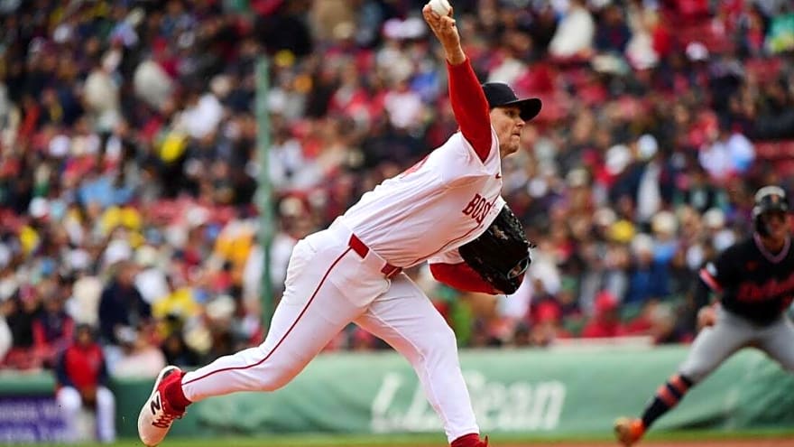 Red Sox RHP Sonny Gray (hamstring) exits in 3rd inning