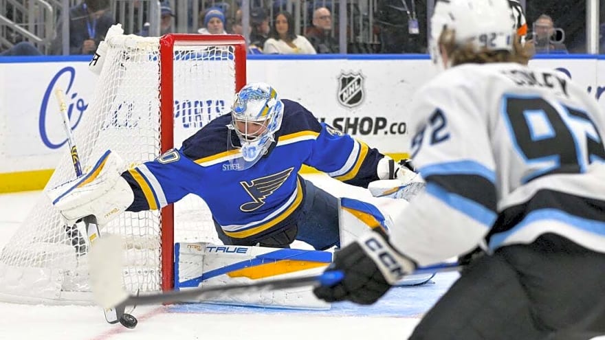 Blues&#39; Joel Hofer shuts out Mammoth in defensive battle