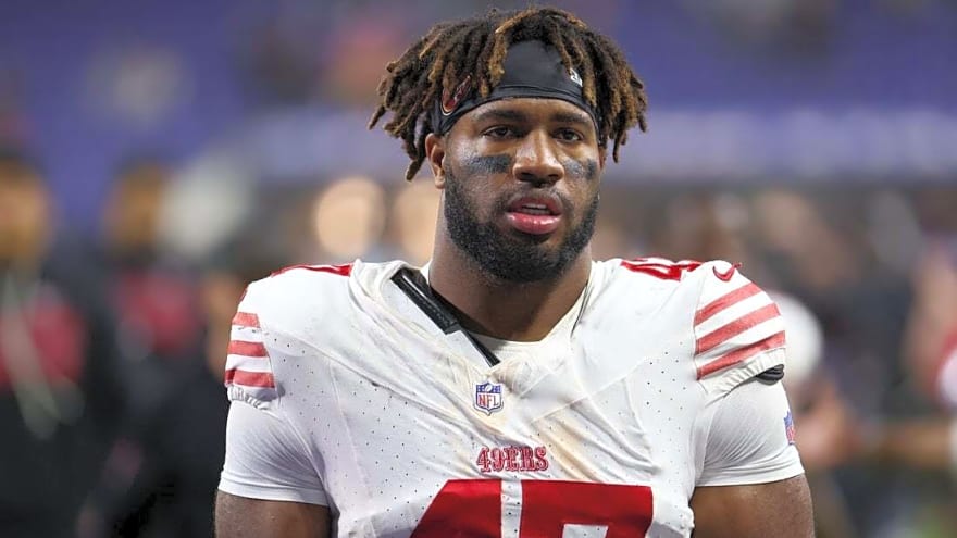 49ers DE Bryce Huff announces retirement