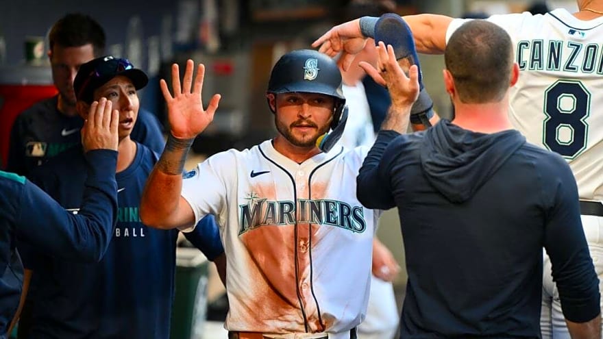 Salvador Perez knocks in 3 as Royals double up Mariners