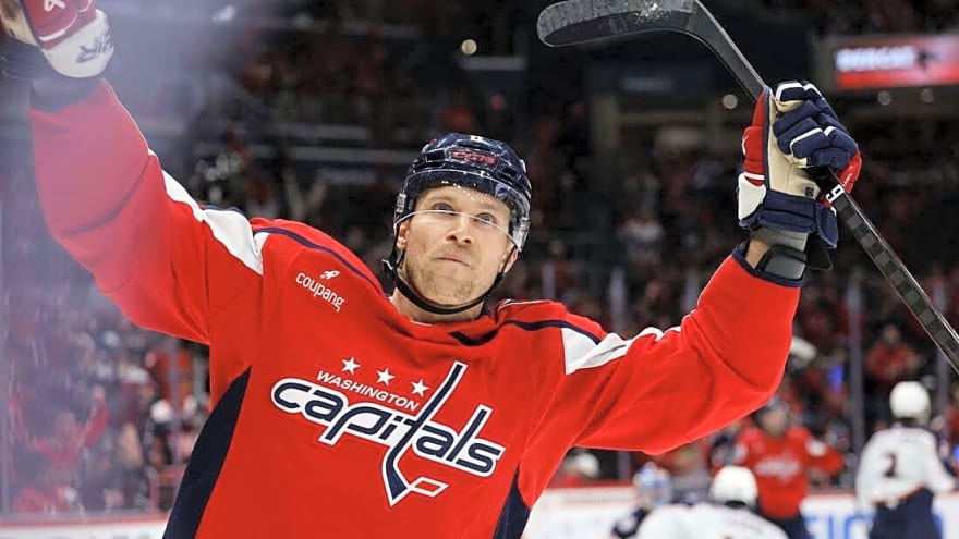 Capitals&#39; defensemen score 4 goals in convincing win over Blue Jackets