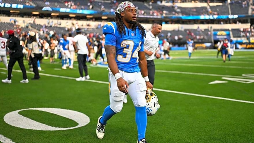 Chargers, Raiders enter early-season clash off surprising results