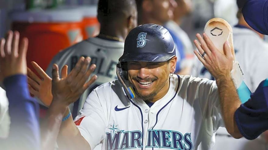 Four-run outburst lifts Mariners over Cardinals