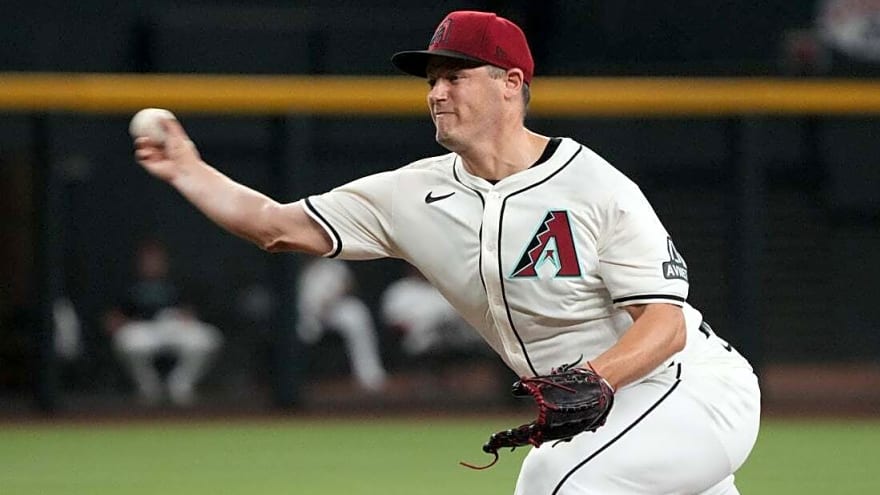 Reports: D-backs bringing back reliever Paul Sewald