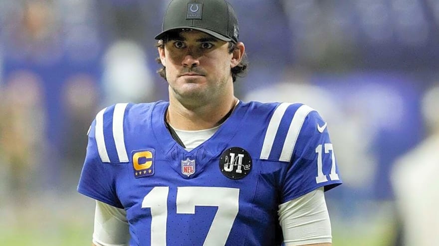 Report: Colts nearing 2-year deal with QB Daniel Jones
