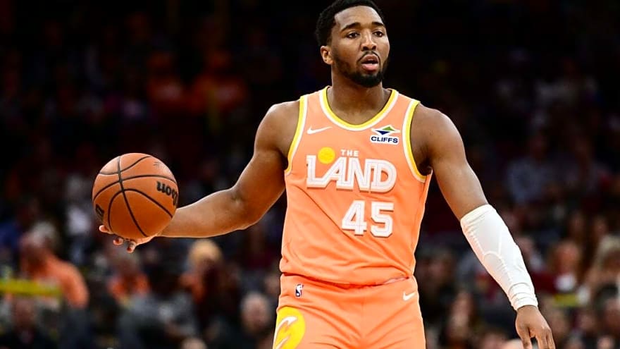 Donovan Mitchell, James Harden carry Cavs into clash vs. Bucks