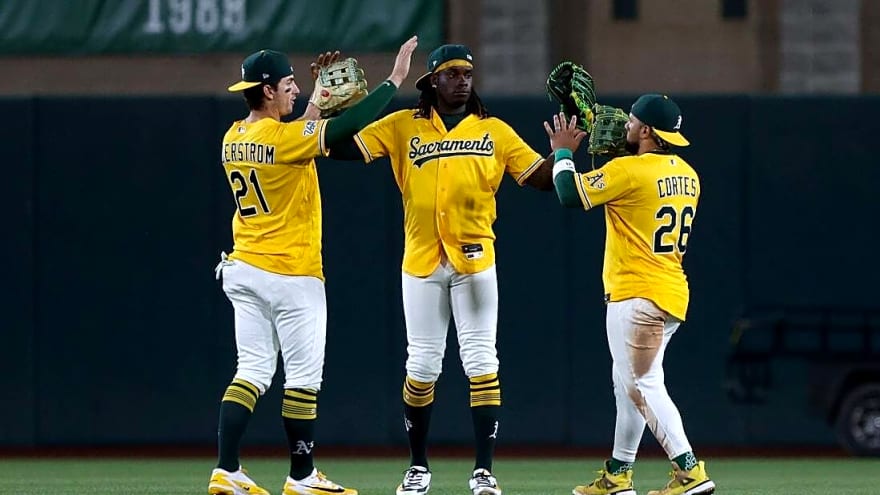 MLB roundup: A's snap 10-game skid with 15-1 rout of Nationals