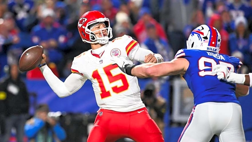 Chiefs face surprising must-win road game against Broncos