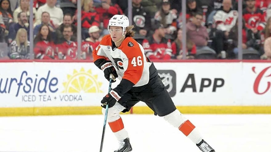 Flyers look to continue hot streak vs. sliding Red Wings