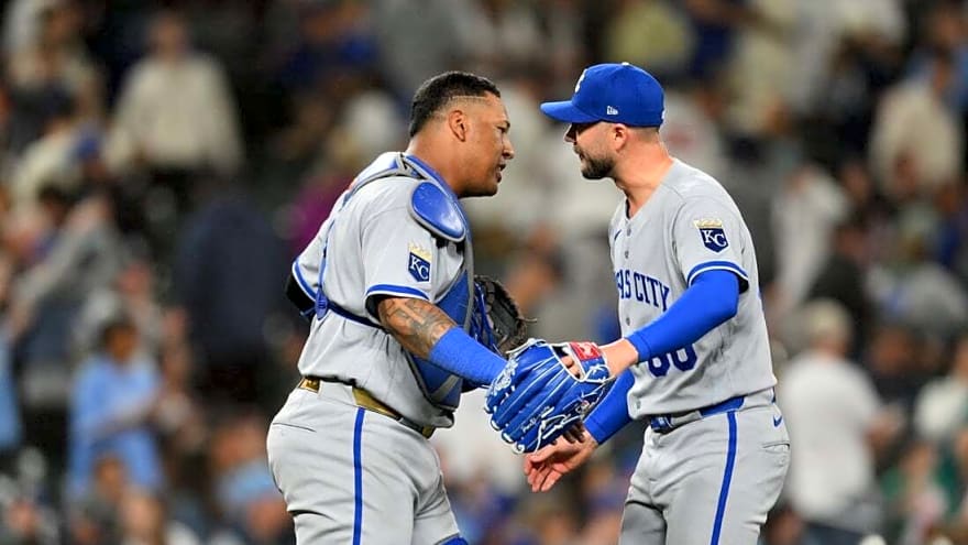 Royals pull out victory over Mariners in slugfest