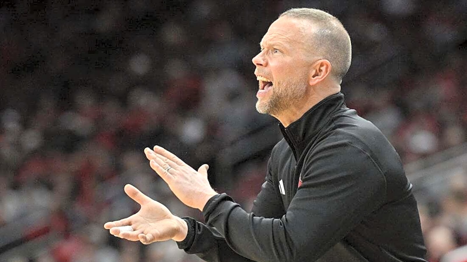 No. 11 Louisville shoots the lights out in runaway rout of Memphis