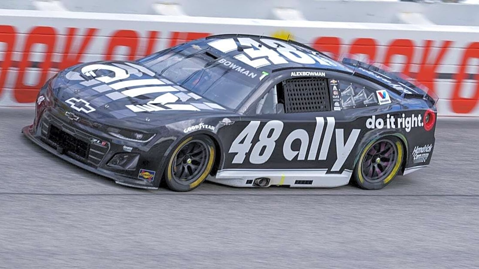 Alex Bowman soars to pole in Bristol qualifying