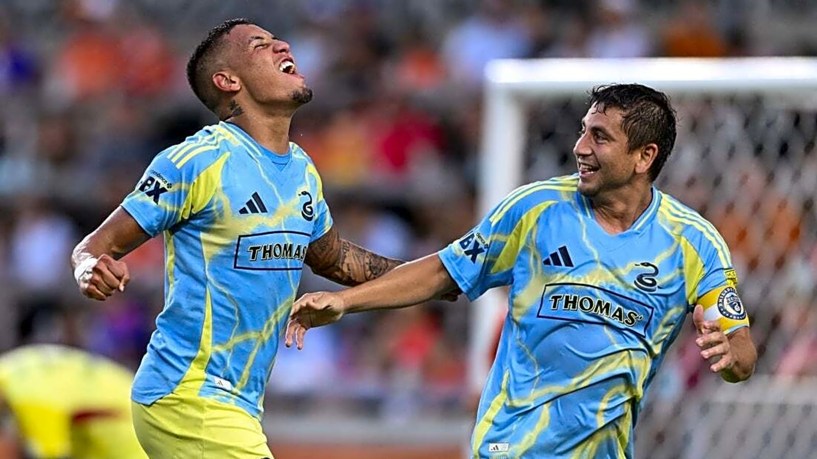 Union, Dynamo play to draw in physical contest
