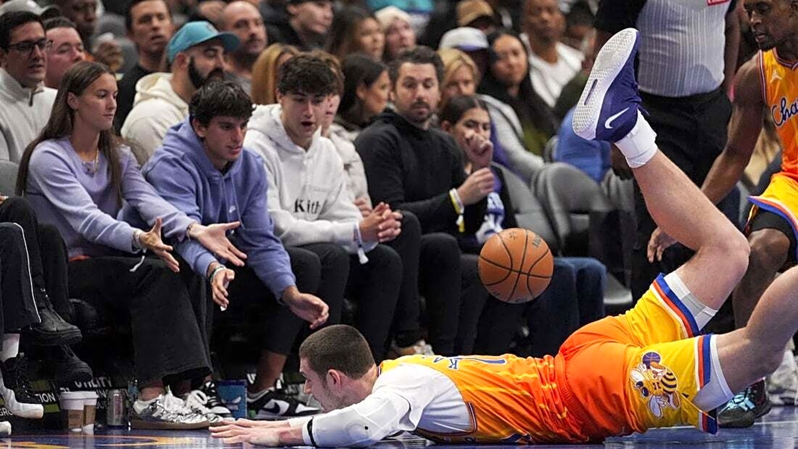 Hornets send Wizards to ninth straight setback