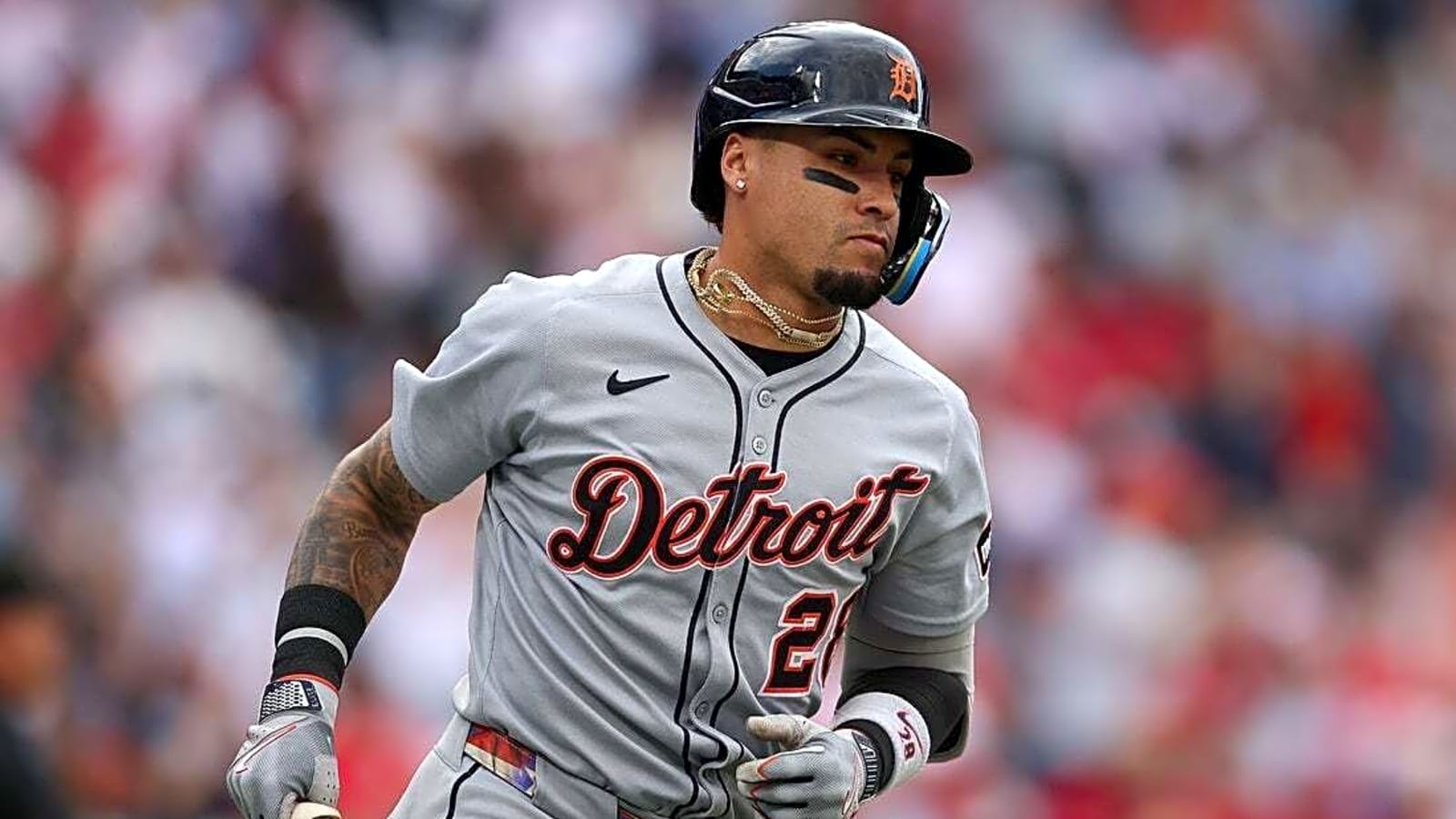 Javier Baez drives in 4, as Tigers defeat Phillies