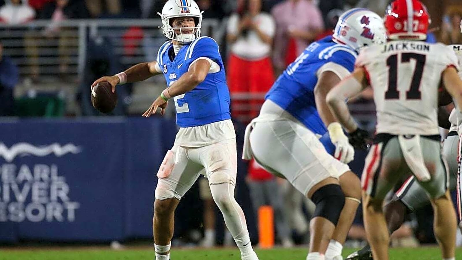 Giants trade up to grab QB Jaxson Dart at No. 25