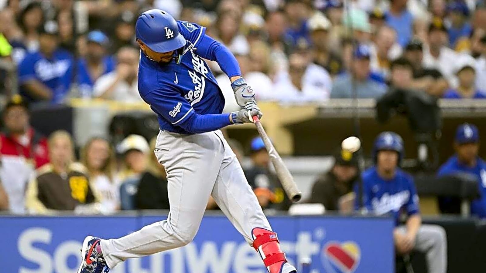 Red-hot Mookie Betts leads Dodgers against Padres