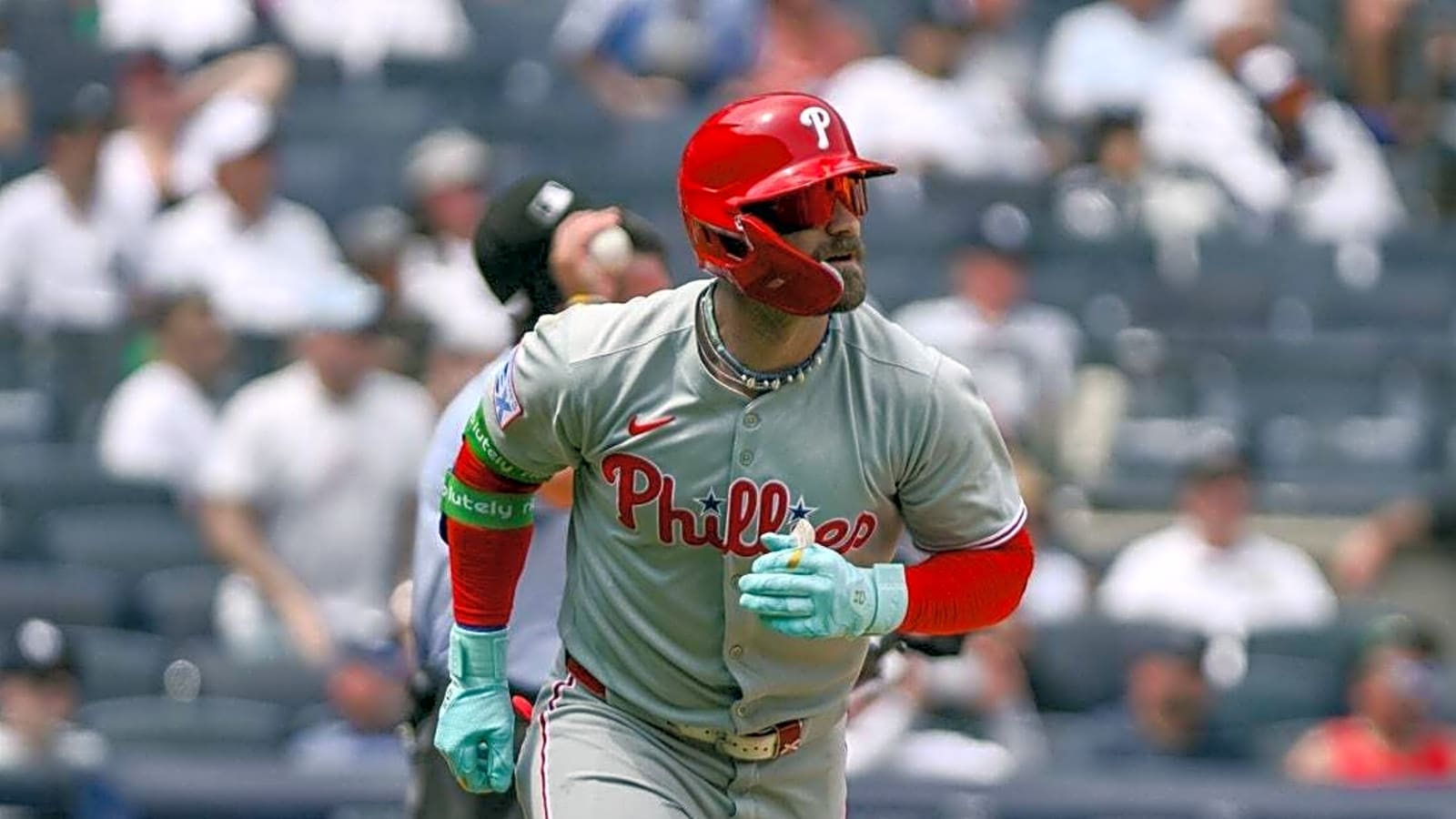 Phillies offense continues to roll in win over Yankees