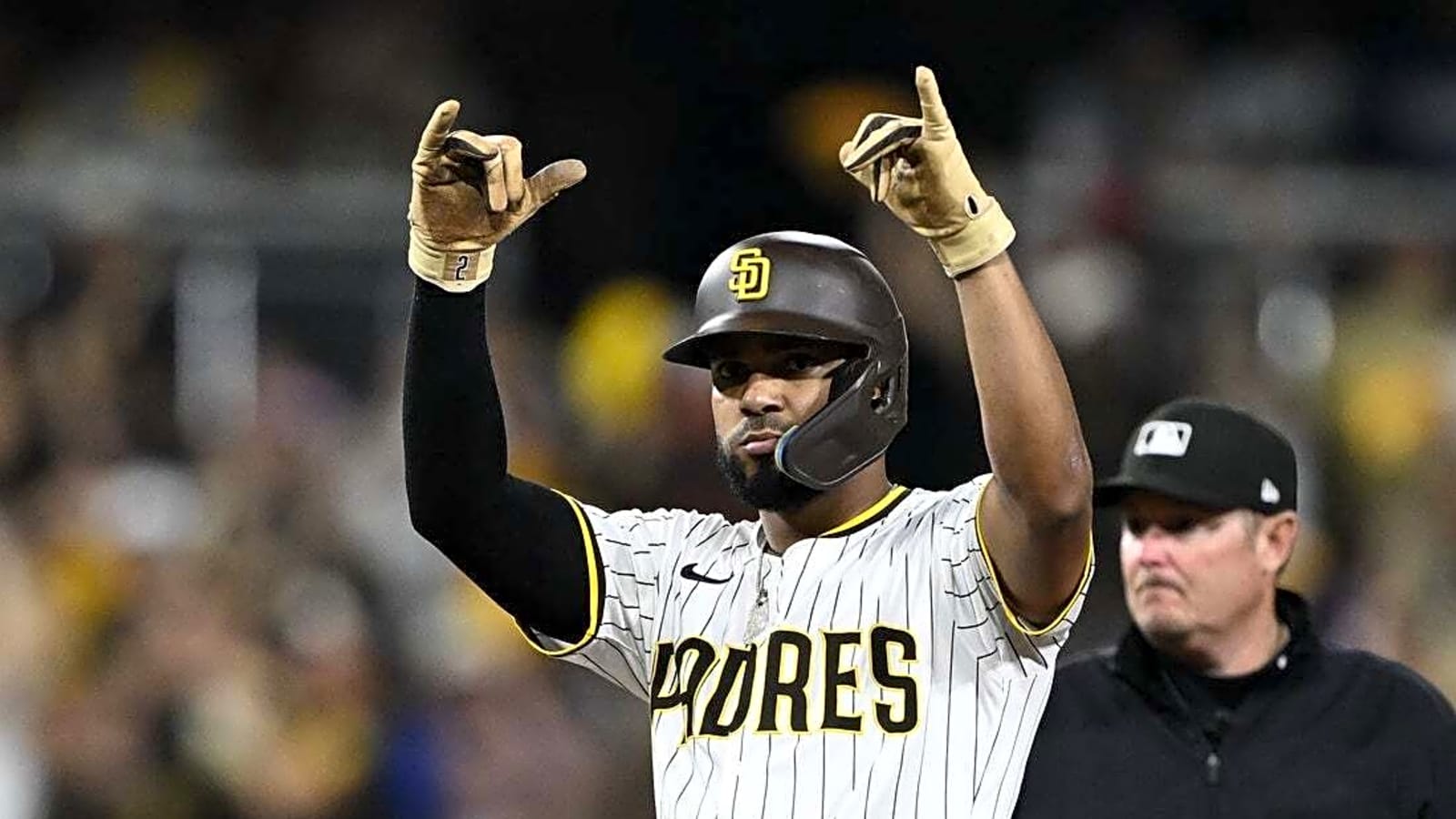 Padres put SS Xander Bogaerts (fractured foot) on IL
