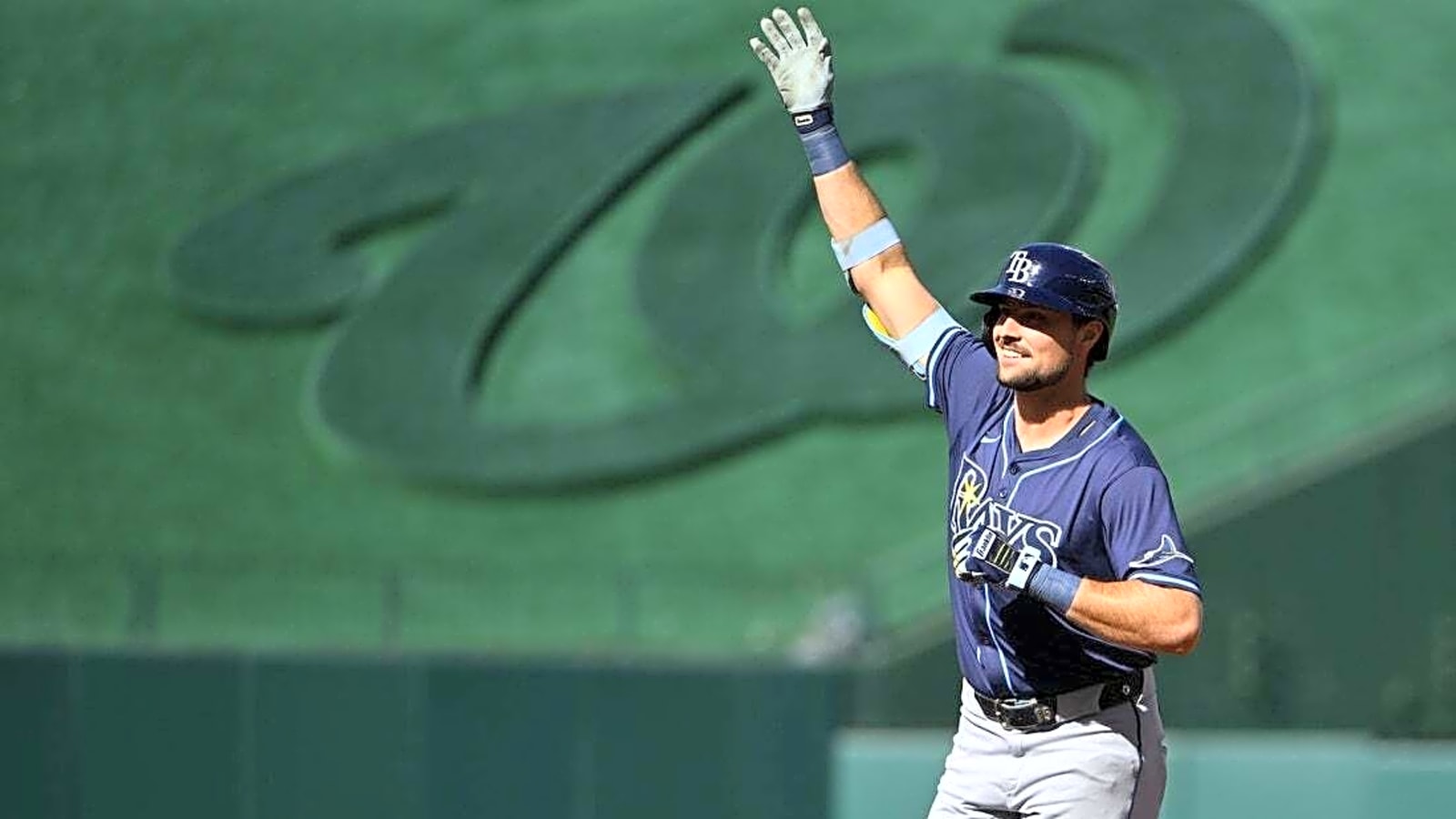 Josh Lowe&#39;s 2 home runs lift Rays past Nationals