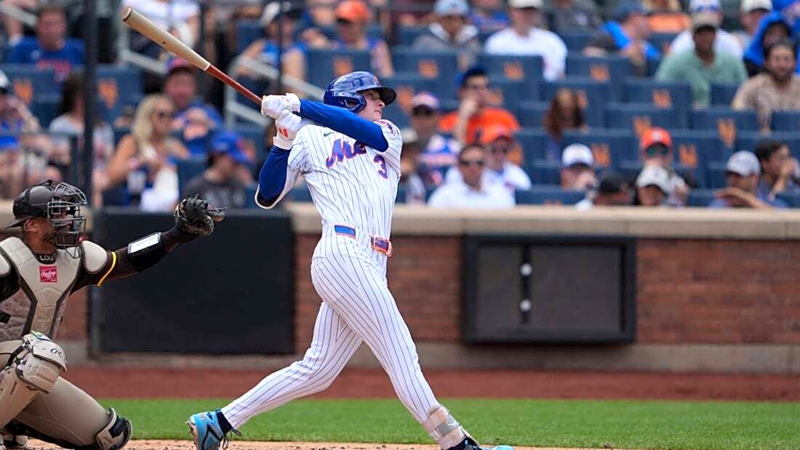 Carson Benge's blast help Mets sink Padres